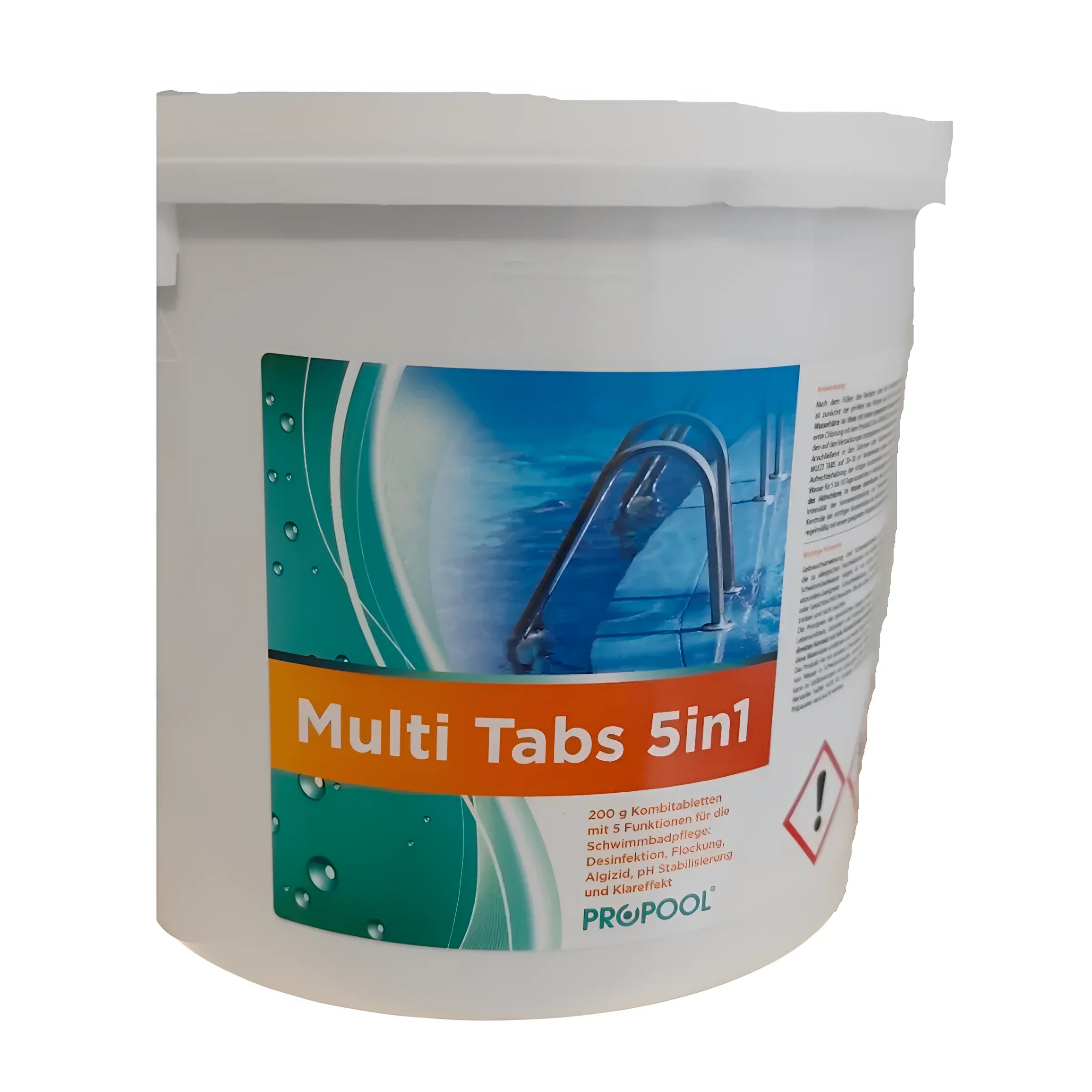Weiße Kunststoffwanne mit Multi Tabs 5 in 1 Poolchemie für Wasserpflege